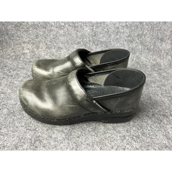 Dansko Shoes - Dansko Classic Clogs Women's 40 Black Leather Clogs 2 Inch Heel Professional